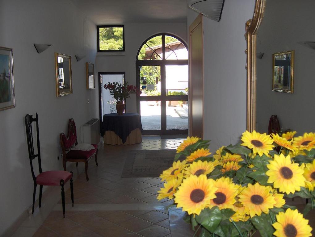 Hotel Piccolo Paradiso Di ローディ・ガルガーニコ エクステリア 写真